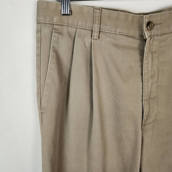 Dockers Pleated Khaki Pants 32 x 32 - Picture 6 of 11